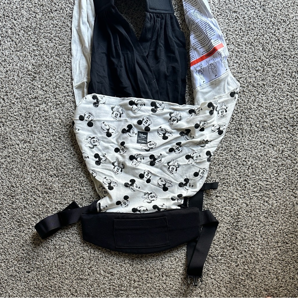 Moby Disney Black and White Mickey and Minnie Mouse